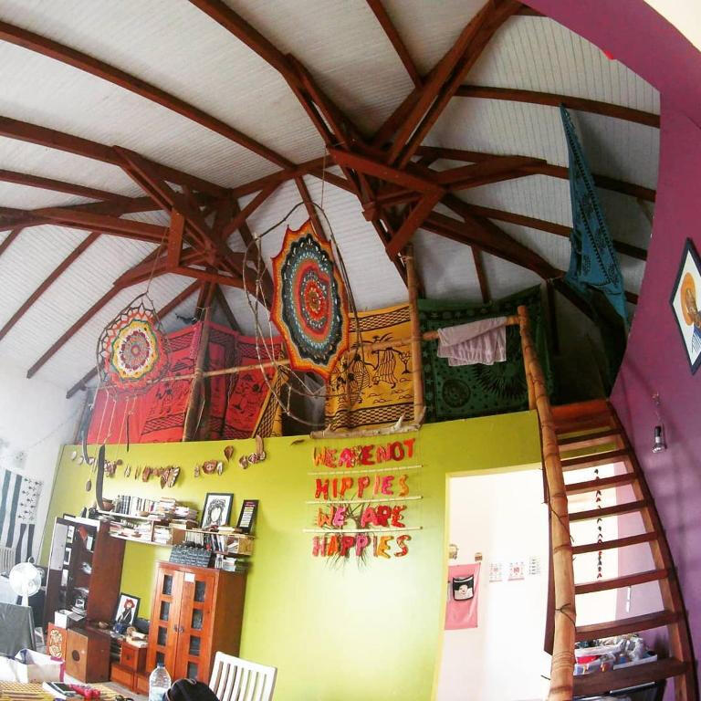 Dortoirs avec ventilateurs, moustiquaires