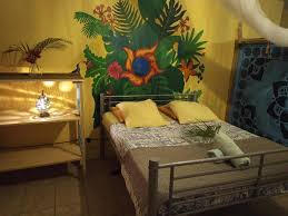 Front view, parking behind